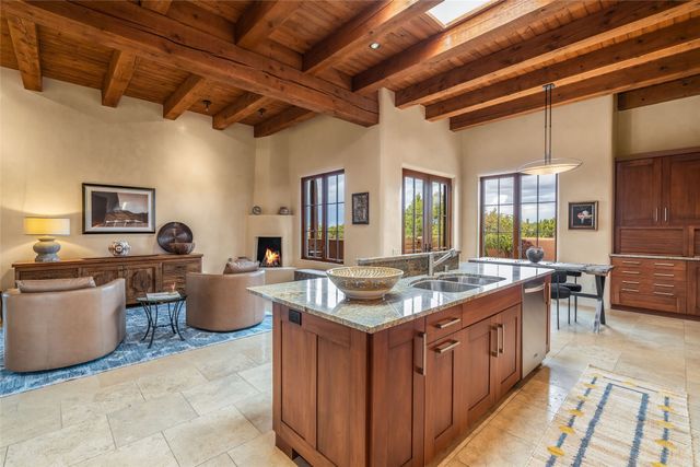 12 E Golden Eagle, Santa Fe, NM 87506