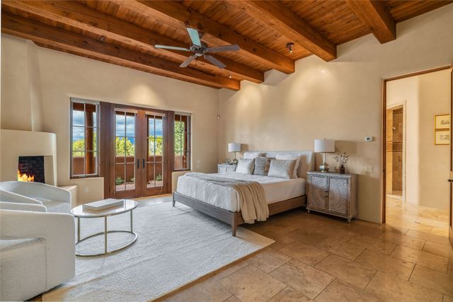 12 E Golden Eagle, Santa Fe, NM 87506