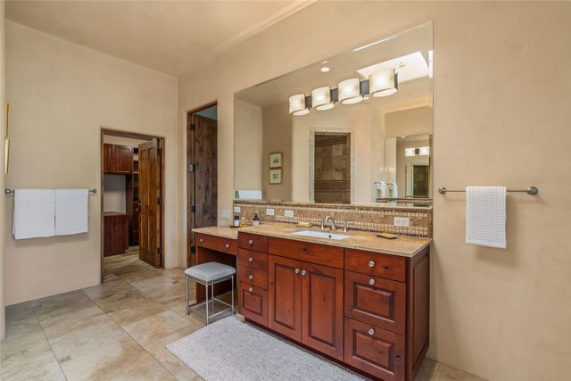 12 E Golden Eagle, Santa Fe, NM 87506