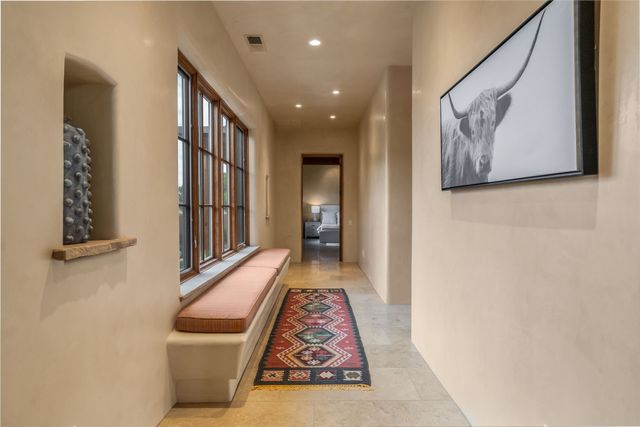 12 E Golden Eagle, Santa Fe, NM 87506