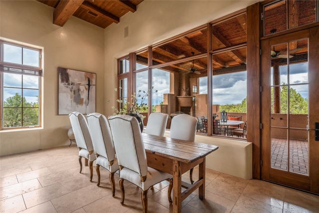 12 E Golden Eagle, Santa Fe, NM 87506