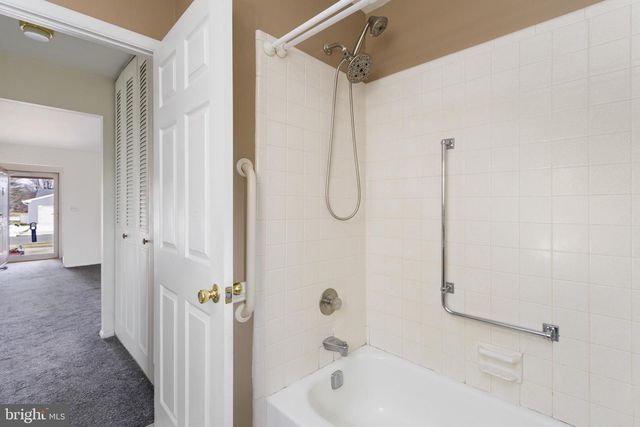 47 CHATHAM PL, Southampton, NJ 08088