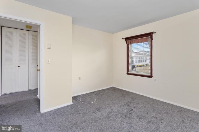 47 CHATHAM PL, Southampton, NJ 08088