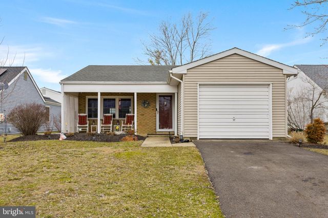 47 CHATHAM PL, Southampton, NJ 08088