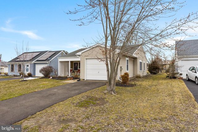 47 CHATHAM PL, Southampton, NJ 08088