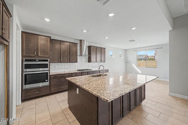 18236 W SANDLEWOOD Drive, Goodyear, AZ 85338