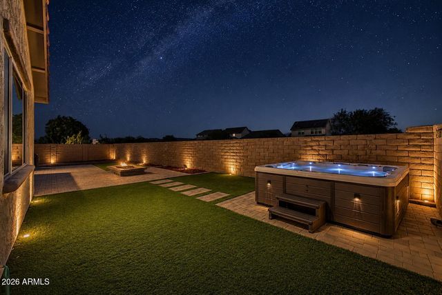 18236 W SANDLEWOOD Drive, Goodyear, AZ 85338