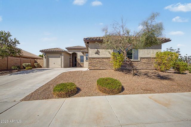 18236 W SANDLEWOOD Drive, Goodyear, AZ 85338