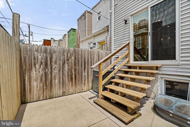 1450 N DOVER ST, Philadelphia, PA 19121