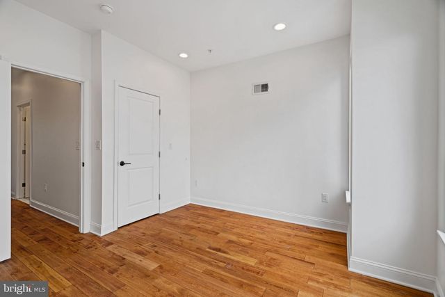 1450 N DOVER ST, Philadelphia, PA 19121