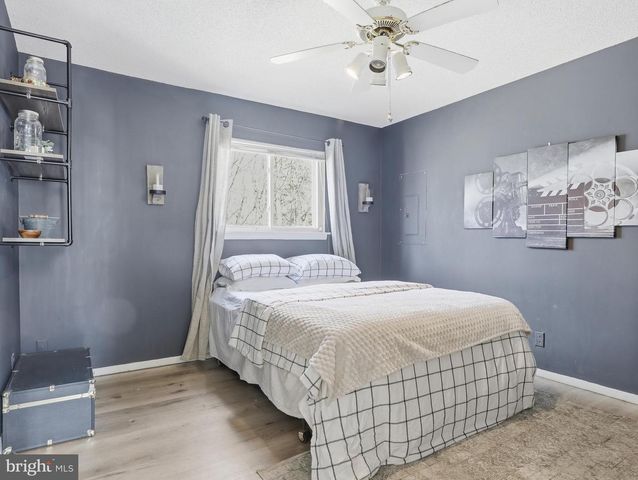 61 FLORAL DR, Gouldsboro, PA 18424