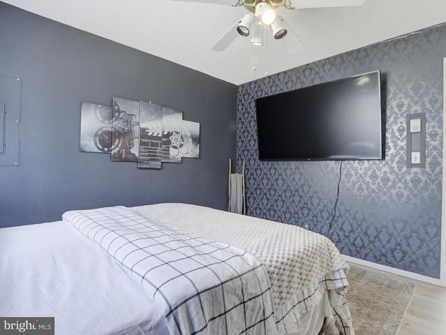 61 FLORAL DR, Gouldsboro, PA 18424