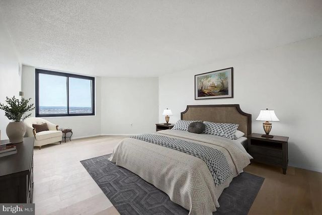 2138 HARMON COVE TOWER #2138, Secaucus, NJ 07094