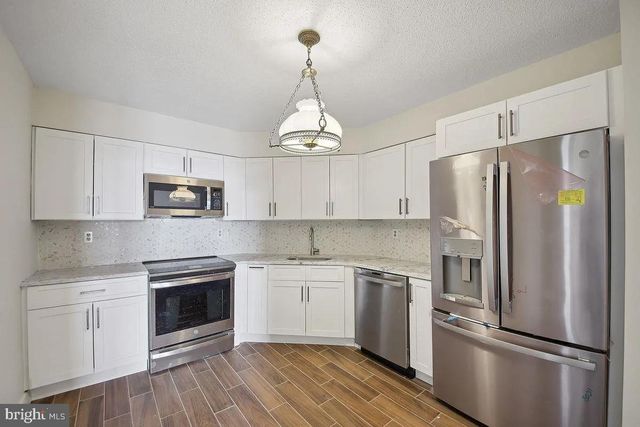 2138 HARMON COVE TOWER #2138, Secaucus, NJ 07094