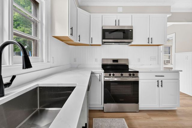 383 Wilson Street, Manchester, NH 03103