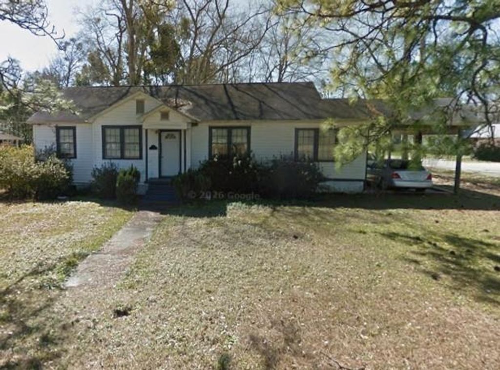 78 Lee Street, Chickasaw, AL 36611