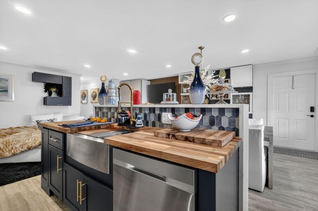 212 High Point Ter W C, Delray Beach, FL 33445