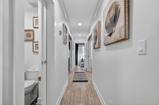 212 High Point Ter W C, Delray Beach, FL 33445