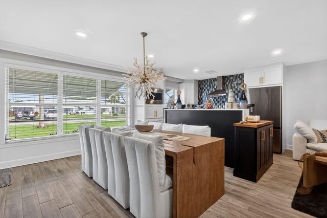 212 High Point Ter W C, Delray Beach, FL 33445