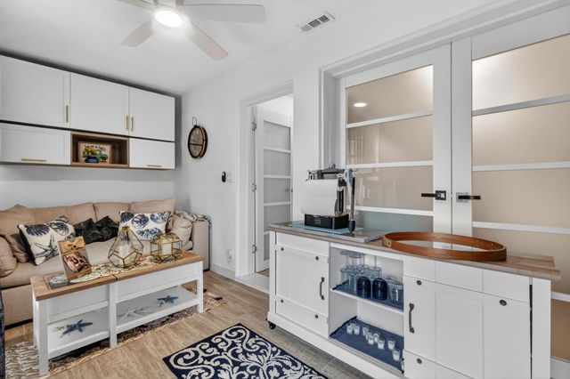 212 High Point Ter W C, Delray Beach, FL 33445