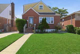 79 Wellington Road, Elmont, NY 11003