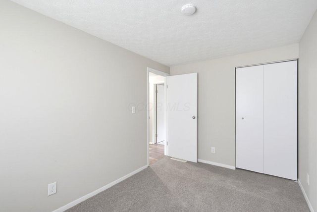 3804 Big Walnut Drive, Groveport, OH 43125
