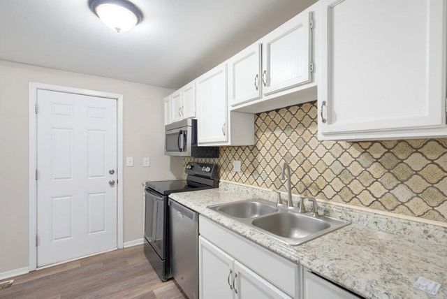 3804 Big Walnut Drive, Groveport, OH 43125
