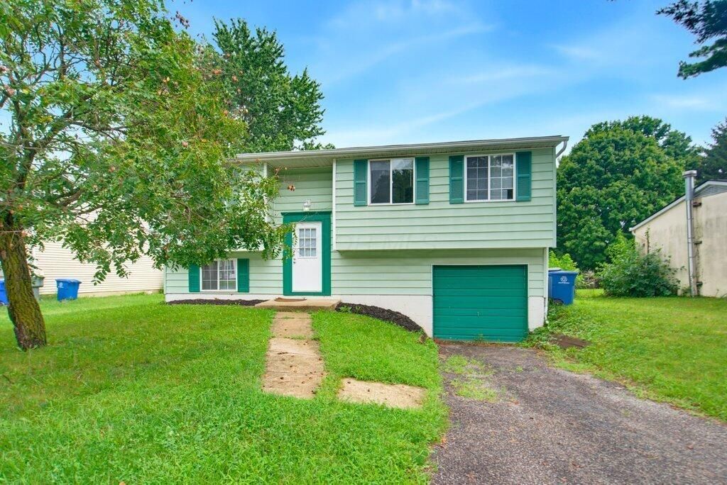3804 Big Walnut Drive, Groveport, OH 43125
