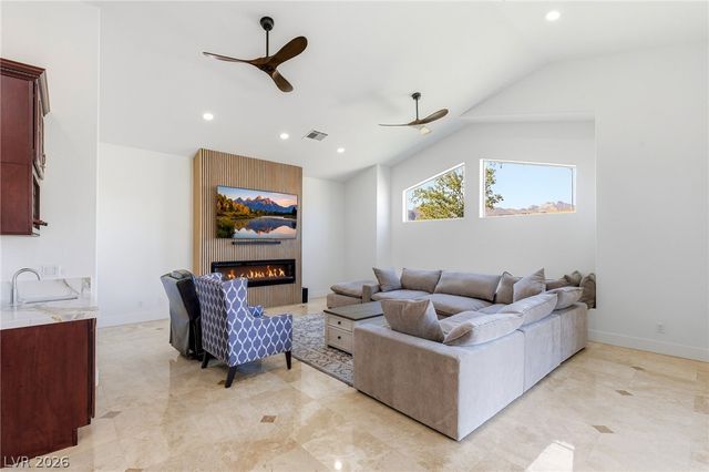 5625 North Chieftain Street, Las Vegas, NV 89149