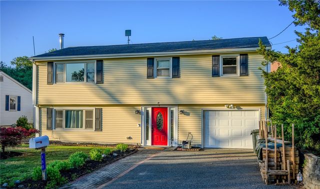 150 Coolidge Street, Swansea, MA 02777