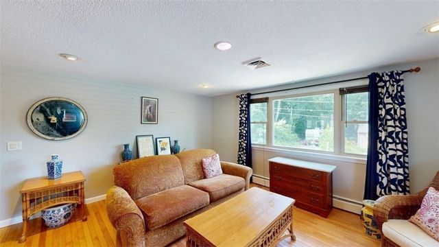 150 Coolidge Street, Swansea, MA 02777