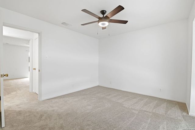 5838 Winterhaven Dr, Windcrest, TX 78239