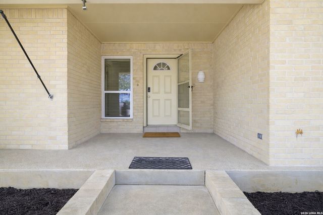 5838 Winterhaven Dr, Windcrest, TX 78239