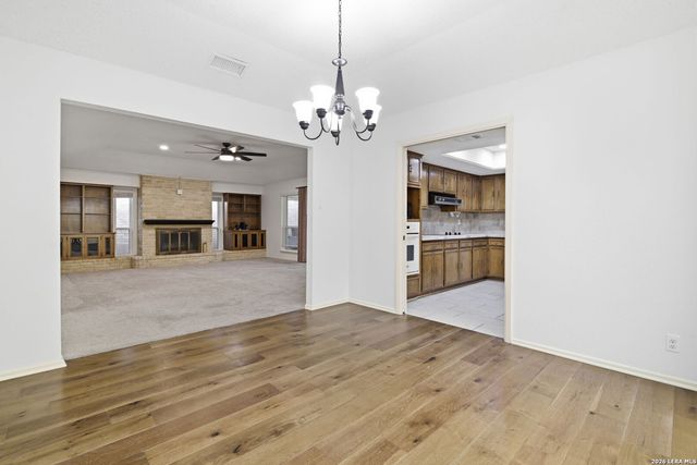 5838 Winterhaven Dr, Windcrest, TX 78239