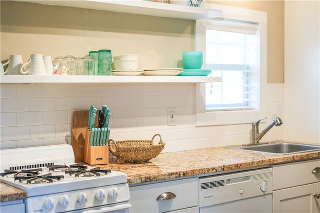 523 S Station St B, Port Aransas, TX 78373