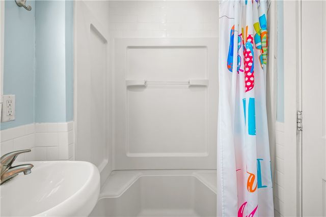 523 S Station St B, Port Aransas, TX 78373