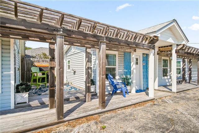 523 S Station St B, Port Aransas, TX 78373