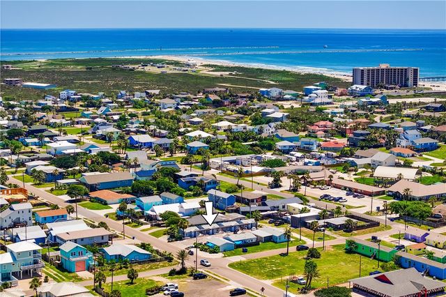523 S Station St B, Port Aransas, TX 78373