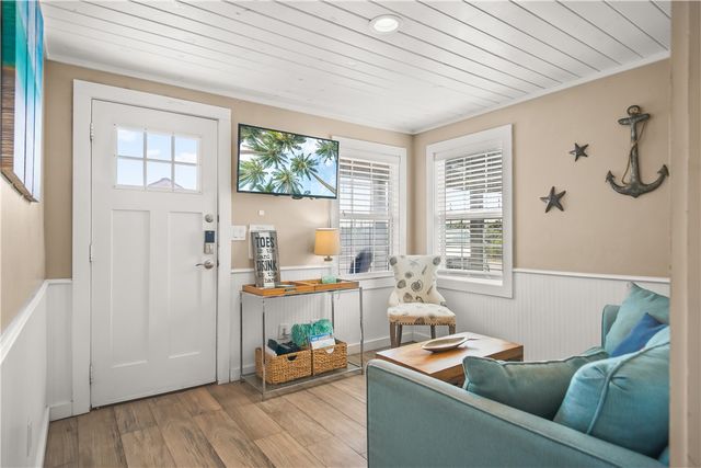 523 S Station St B, Port Aransas, TX 78373