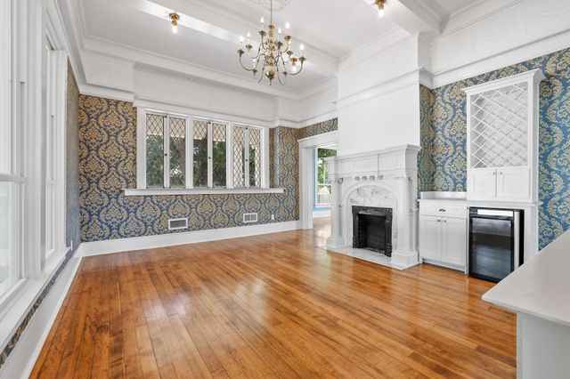 511 Travis Street, Sherman, TX 75090