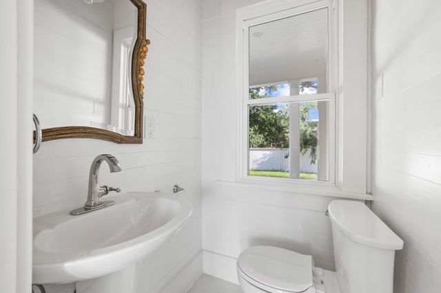 511 Travis Street, Sherman, TX 75090