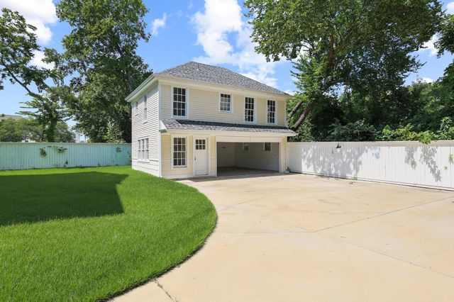 511 Travis Street, Sherman, TX 75090