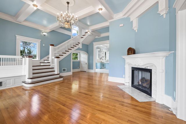511 Travis Street, Sherman, TX 75090