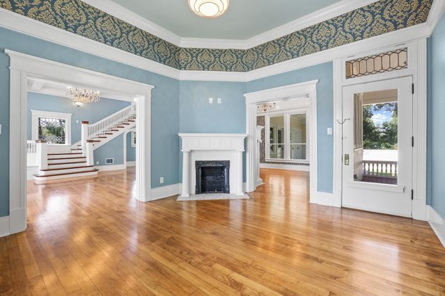 511 Travis Street, Sherman, TX 75090