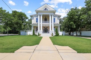511 Travis Street, Sherman, TX 75090