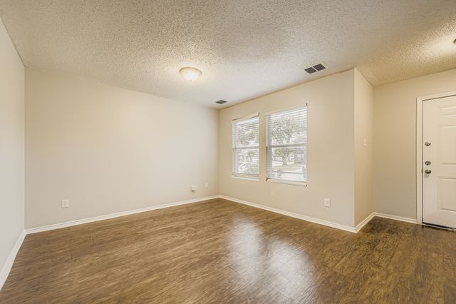 3904 Stonewick Court, Fort Worth, TX 76123