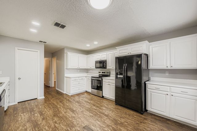 3904 Stonewick Court, Fort Worth, TX 76123