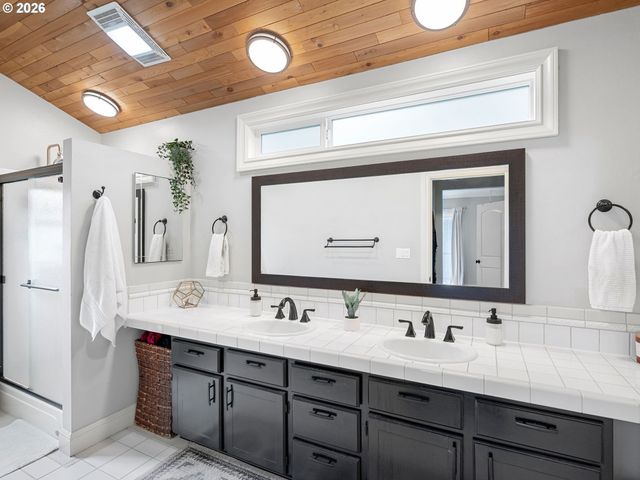 3444 Se ALDERCREST Rd, Milwaukie, OR 97222