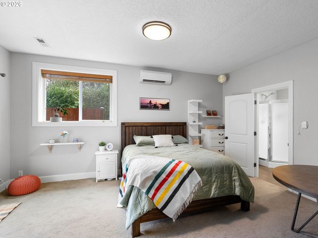 3444 Se ALDERCREST Rd, Milwaukie, OR 97222