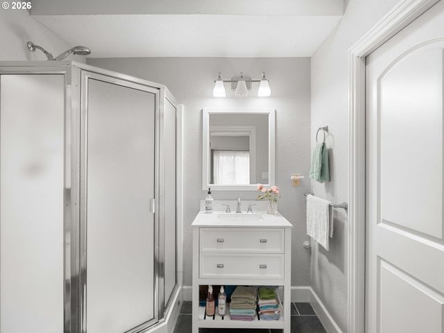 3444 Se ALDERCREST Rd, Milwaukie, OR 97222